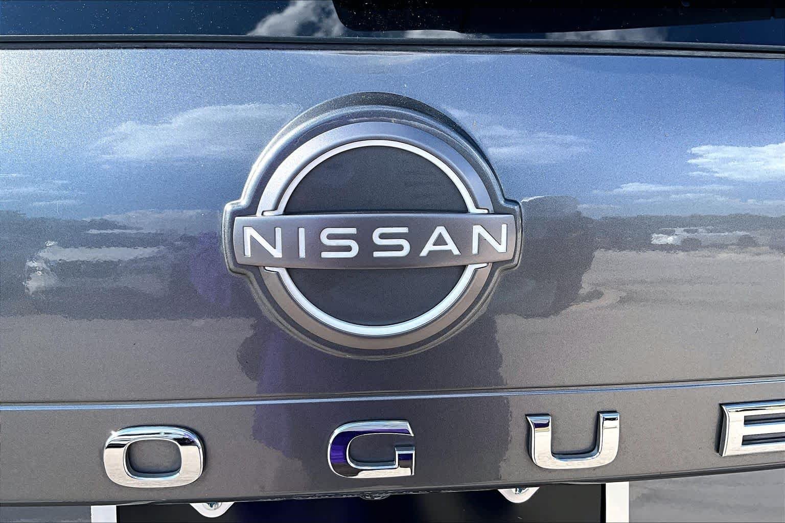 Used 2023 Gun Metallic Nissan SV image 31