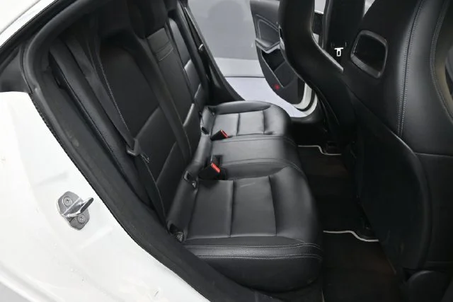 Used 2019  Mercedes-Benz CLA 250 image 16