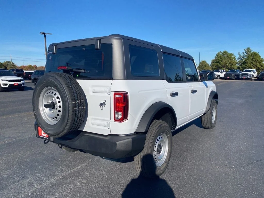 2025 Ford Bronco 4-Door Base - Photo 8