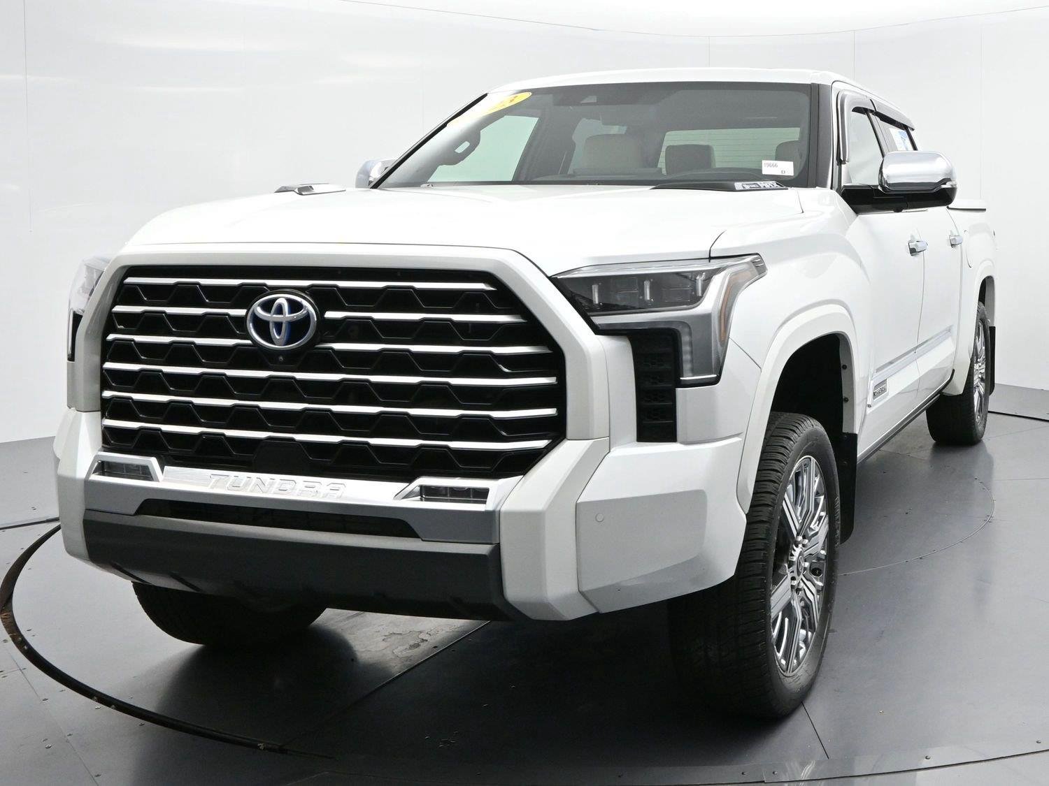 Used 2023 White Toyota Capstone Hybrid image 3