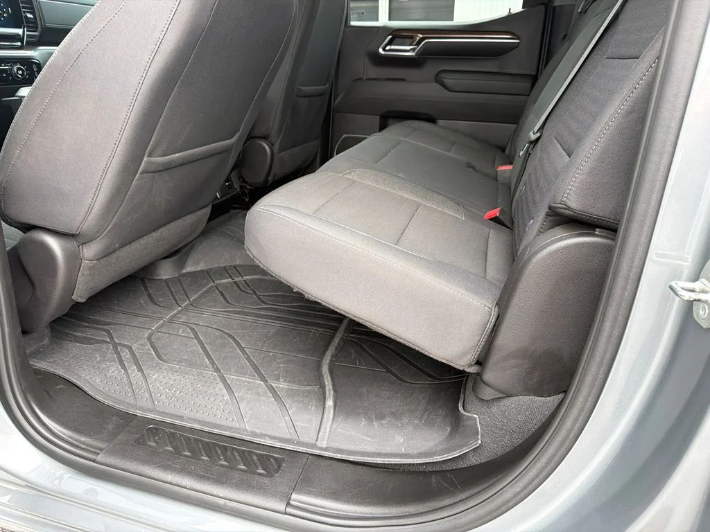 Used 2024 Gray Chevrolet LT image 20