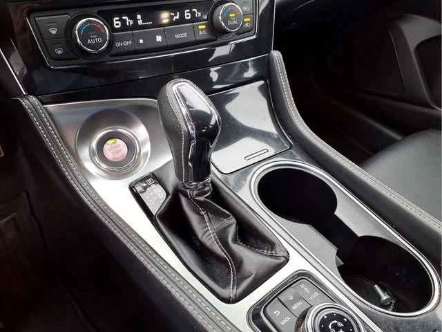 Used 2023 Black Nissan SV Xtronic CVT image 8