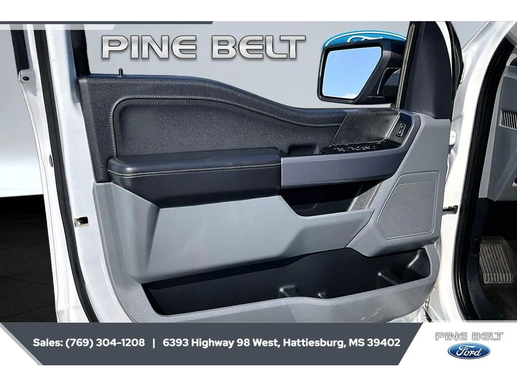 Used 2025 Oxford White Ford XLT image 18