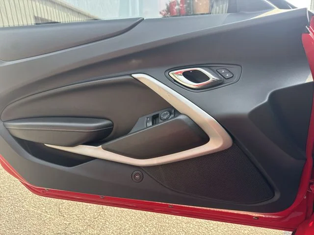 Used 2016 Red Chevrolet 1LT image 25