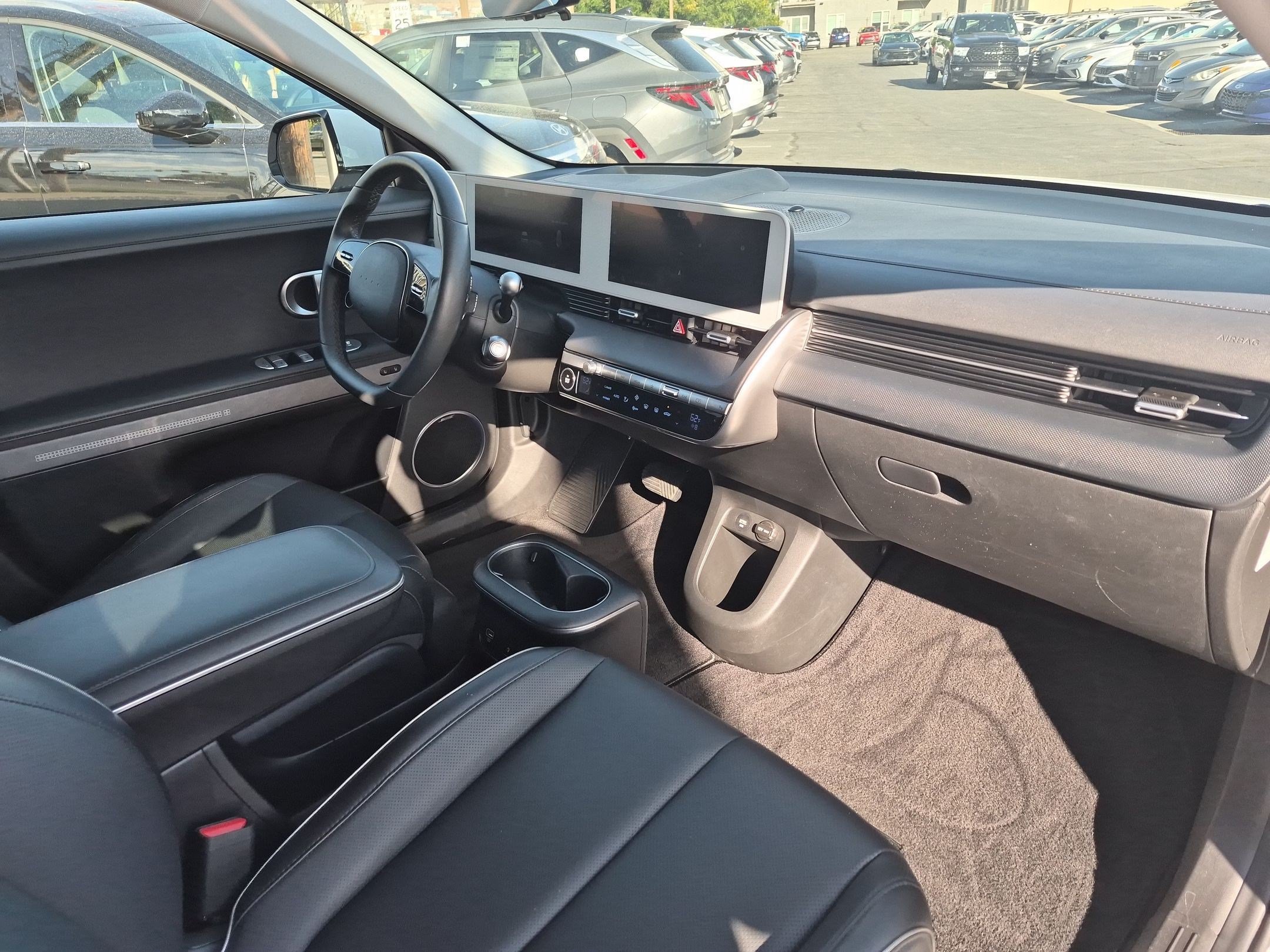 Used 2024 Atlas White Hyundai Limited image 31