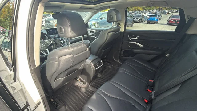 Used 2019  Acura Base image 33