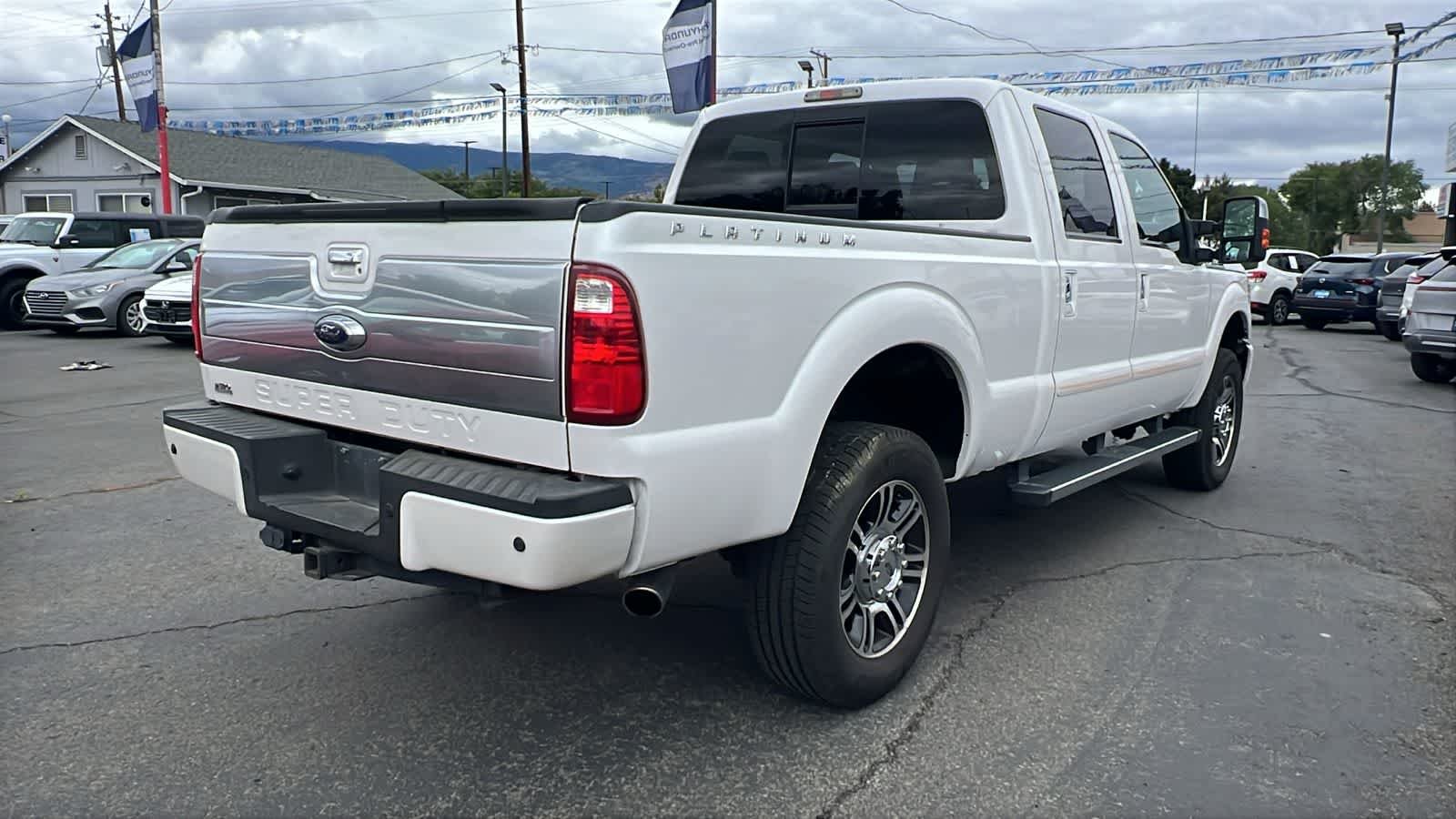 Used 2015 White Platinum Metallic Tri-Coat Ford Platinum image 5