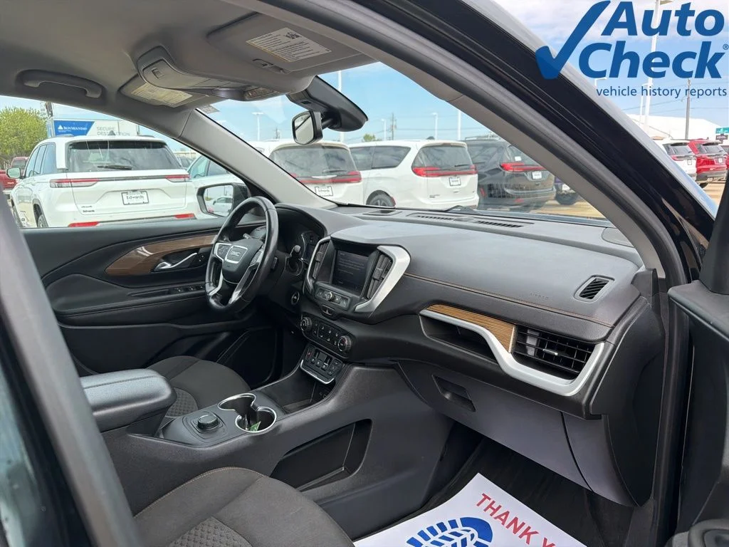 Used 2020 Black GMC SLE image 11