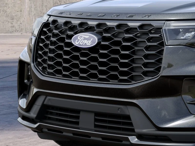 New 2027 Agate Black Metallic Ford ST-Line image 17