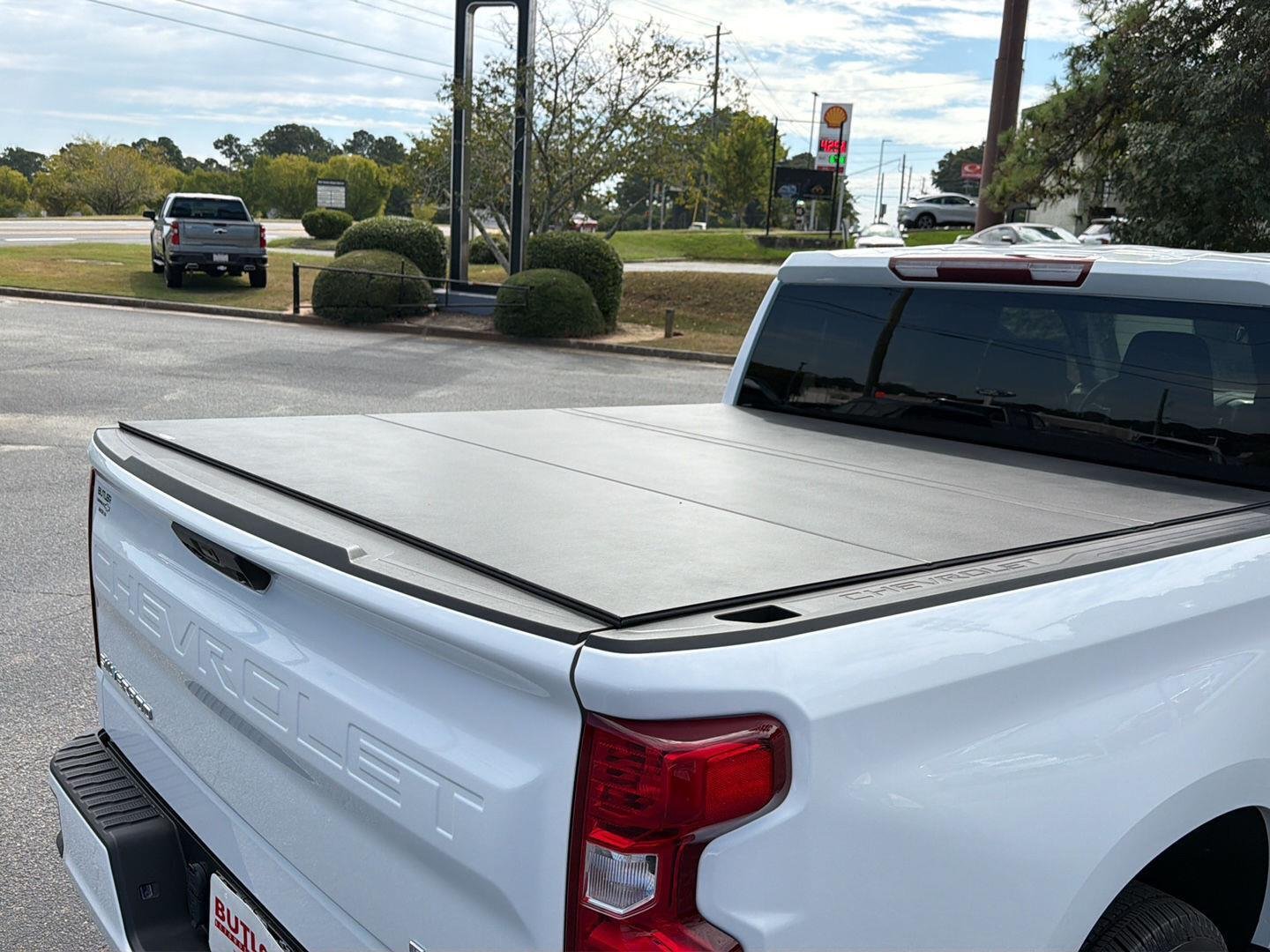 Used 2024 Summit White Chevrolet Custom image 32