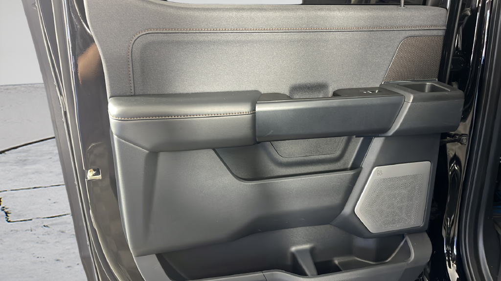 2021 Ford F-150 Raptor - Photo 15