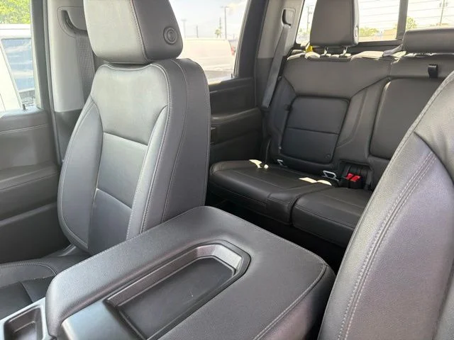 Used 2022 White Chevrolet LT image 26