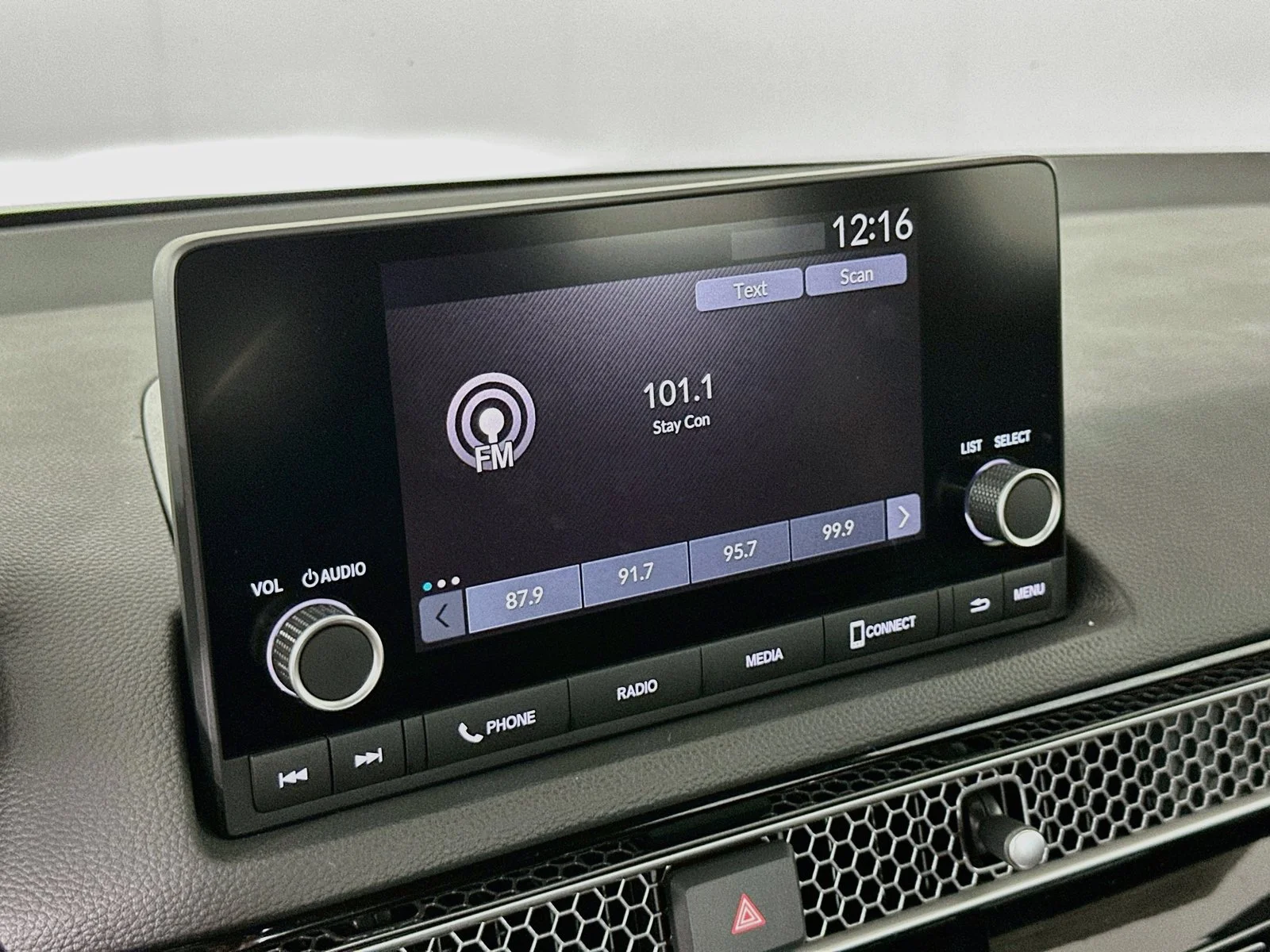 Used 2024  Honda Sport image 14
