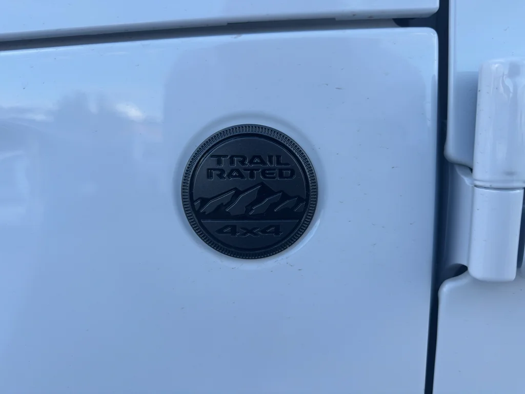 New 2026 Bright White Clear-Coat Exterior Paint Jeep Sport S image 34