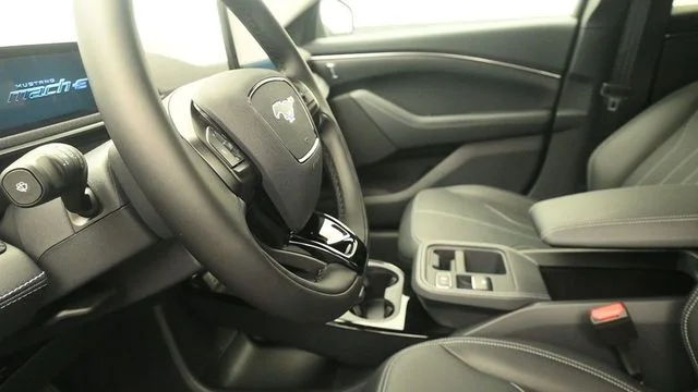 New 2026 Glacier Gray Metallic Tri-coat Ford Select image 19