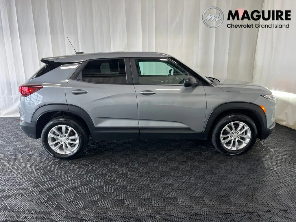 Used 2025 Gray Chevrolet LS image 2