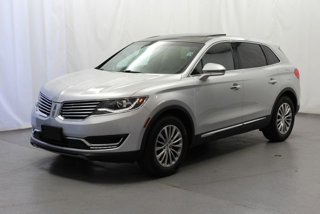 Used 2018 Ingot Silver Lincoln Select image 10