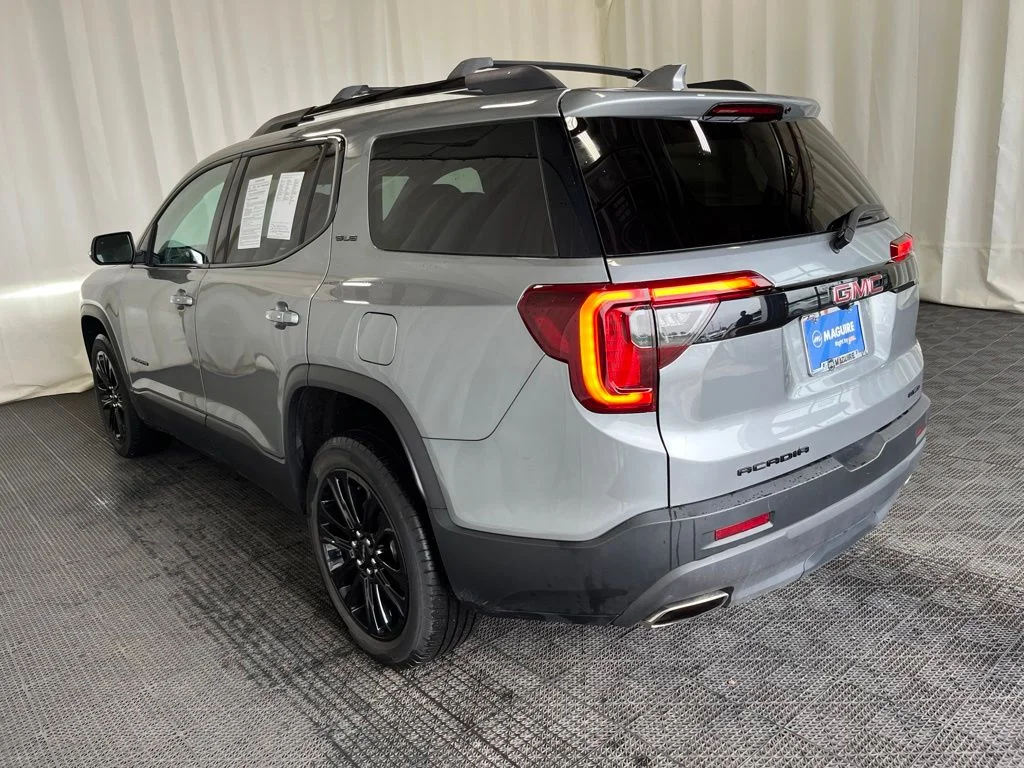 Used 2023 Silver GMC SLE image 26