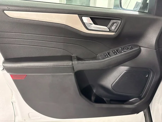 Used 2021 White Ford SE image 16