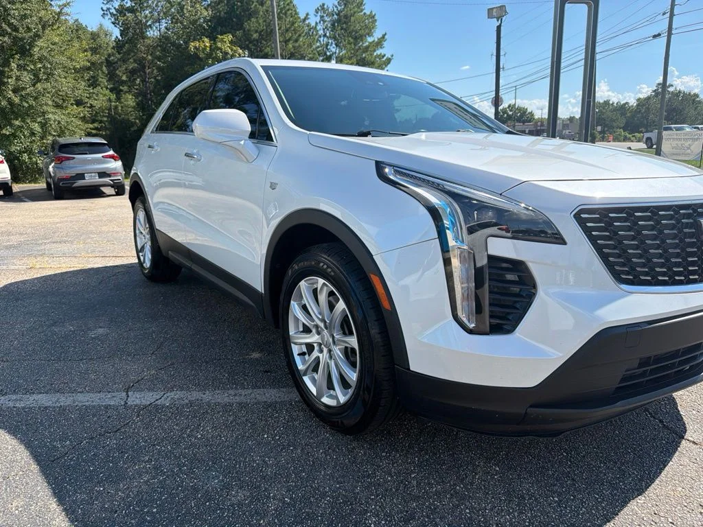 Used 2023 Crystal White Cadillac Luxury image 7
