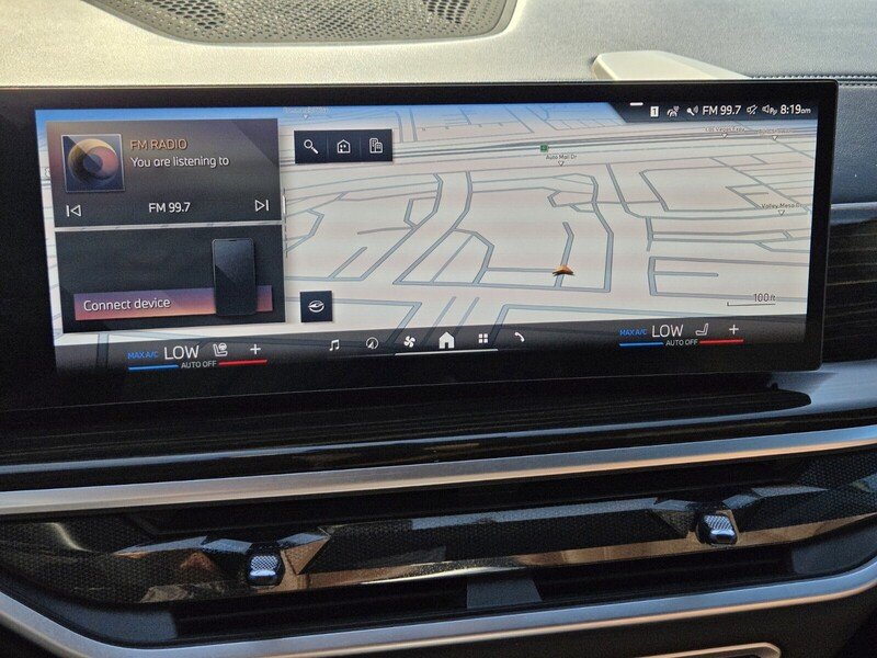 Used 2025 White BMW xDrive40i image 30
