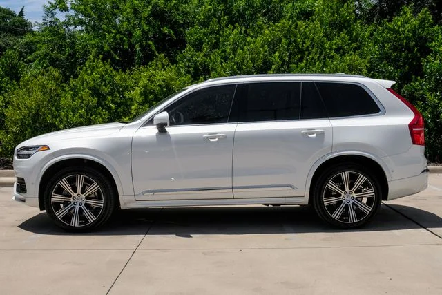 Used 2024 Crystal White Volvo Ultimate image 12