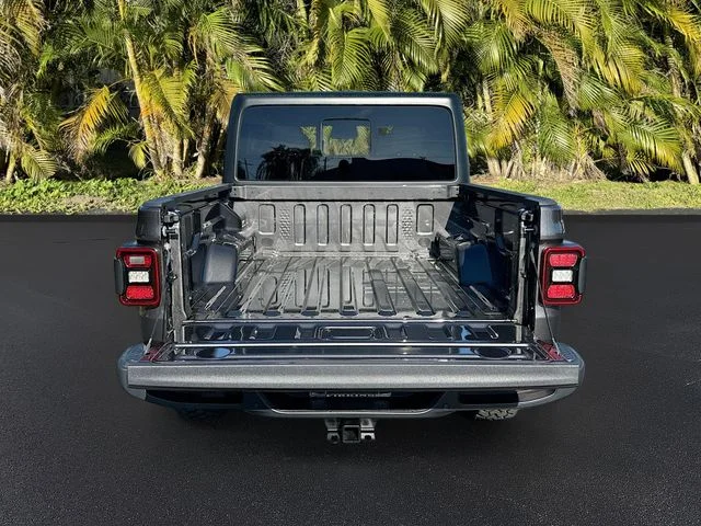 2026 Jeep Gladiator Willys - Photo 6
