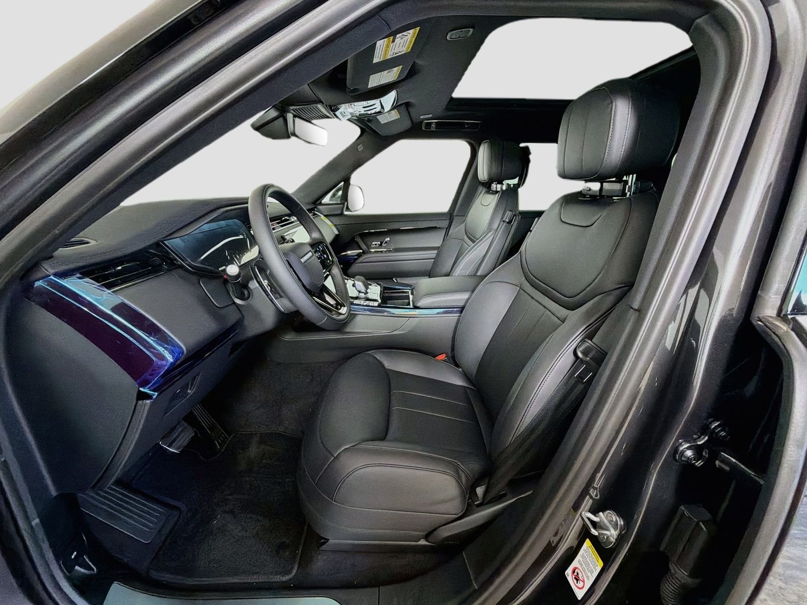 New 2026 Carpathian Grey Land Rover Dynamic SE image 23