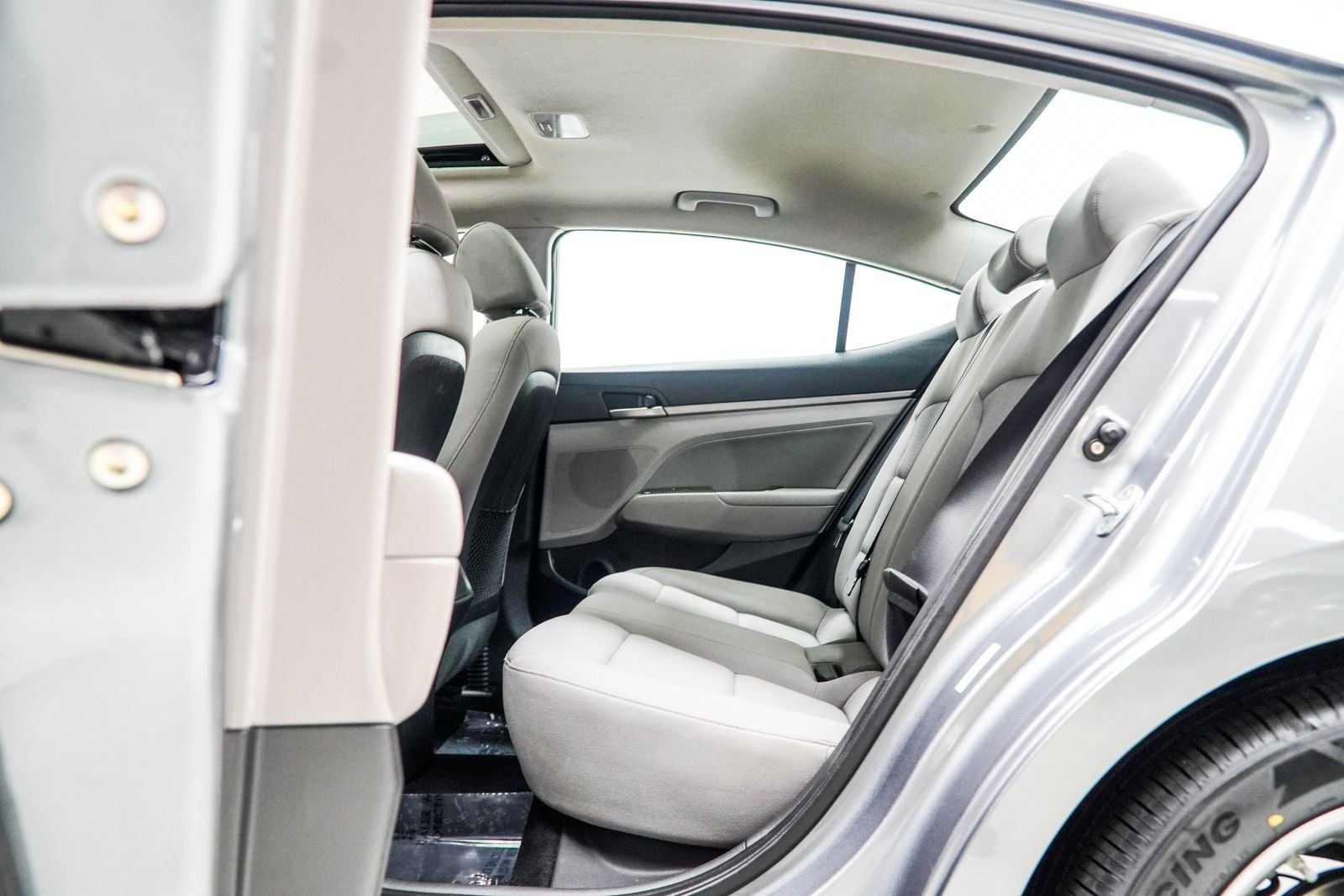 Used 2018 Gray Hyundai Value Edition image 36
