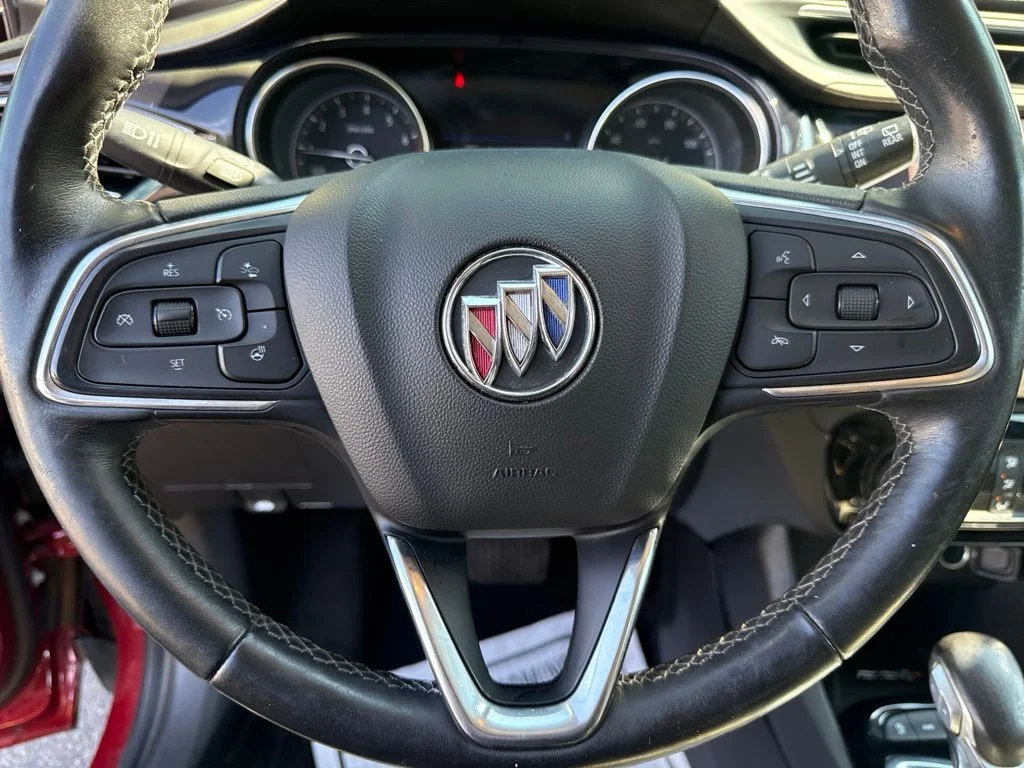 Used 2020 Red Buick Essence image 24