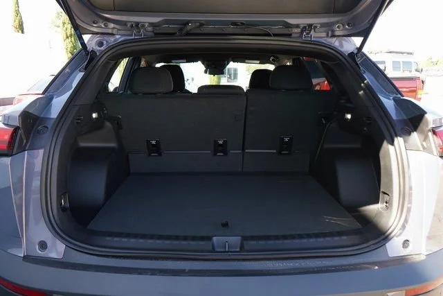 2025 Chevrolet Equinox EV LT - Photo 8