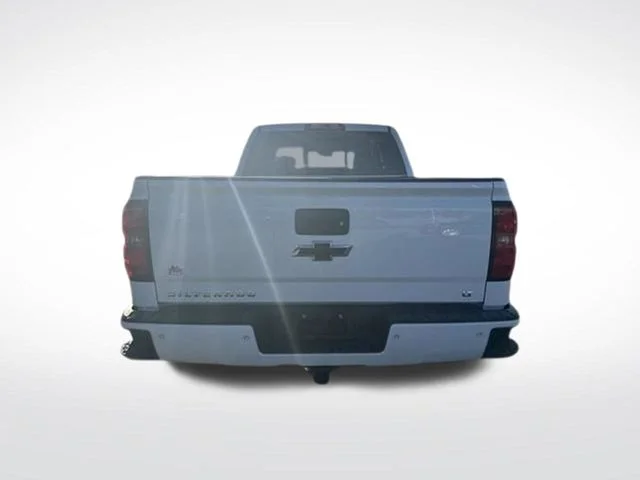 Used 2018 White Chevrolet LT image 6