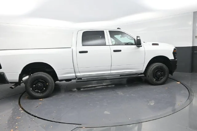 New 2026 Bright White Clear-Coat Exterior Paint RAM Tradesman image 9