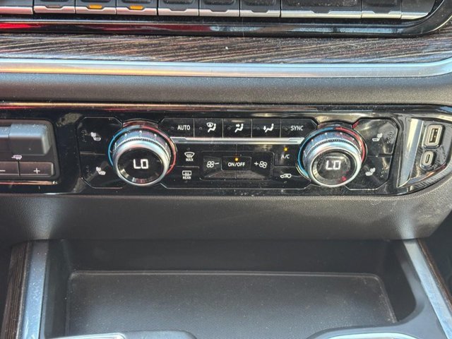 Used 2025 Downpour Metallic GMC Elevation image 22