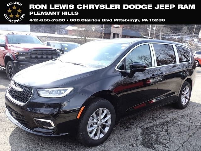 2026 Chrysler Pacifica Select AWD's photo