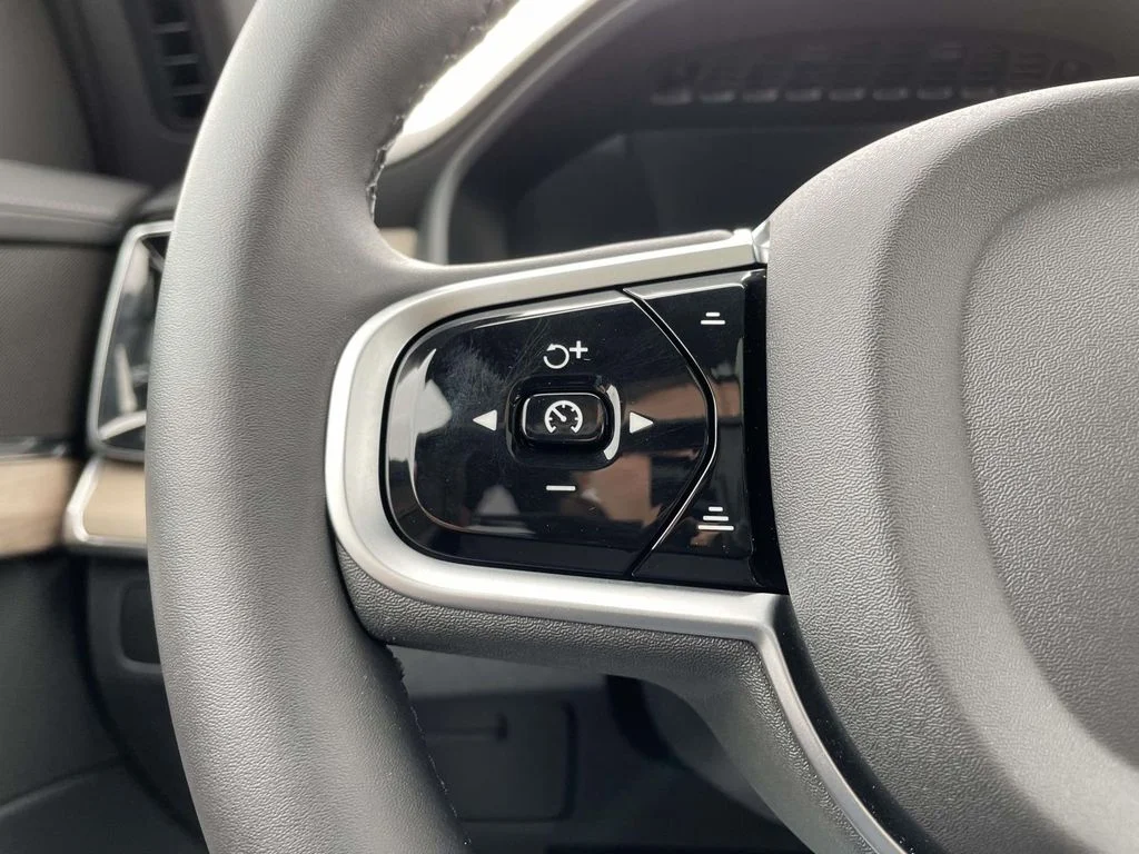 2026 Volvo XC90 Plus - Photo 12