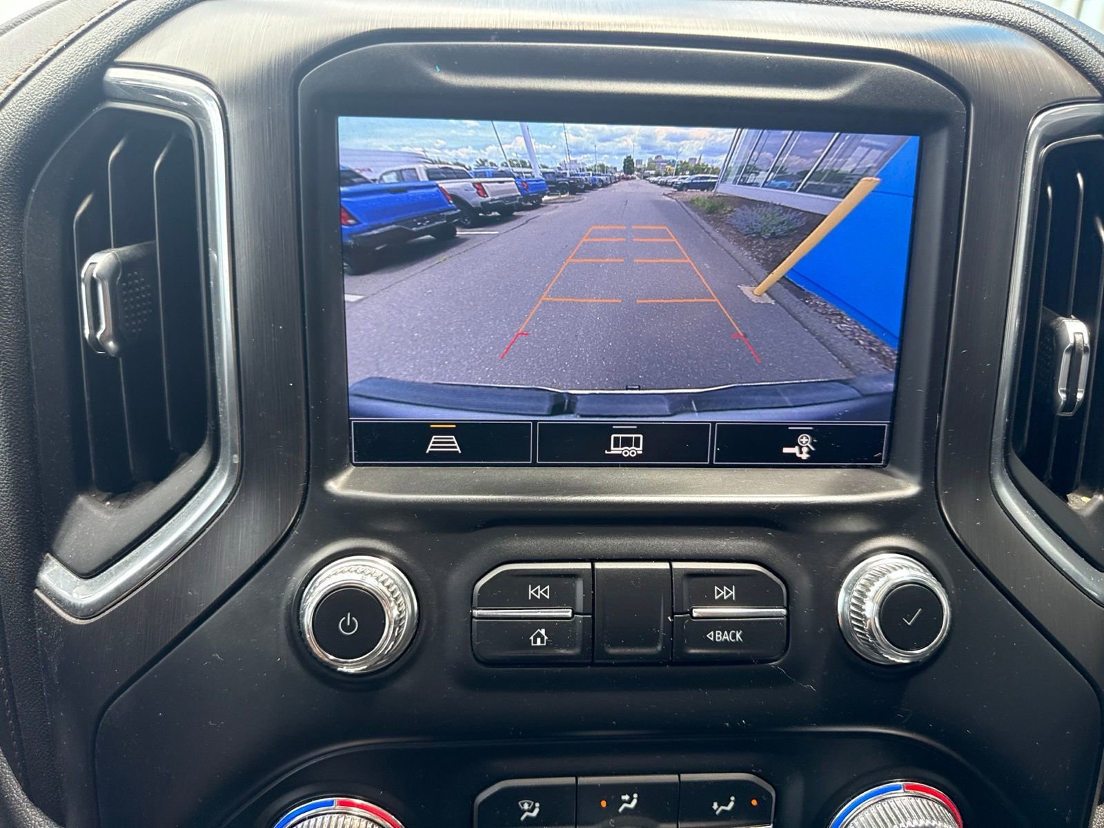 Used 2021 Summit White GMC AT4 with Trailering Package image 24