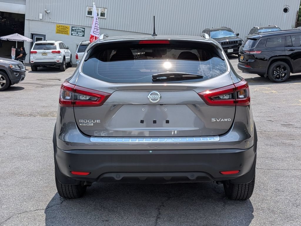 Used 2021 Gray Nissan SV image 7