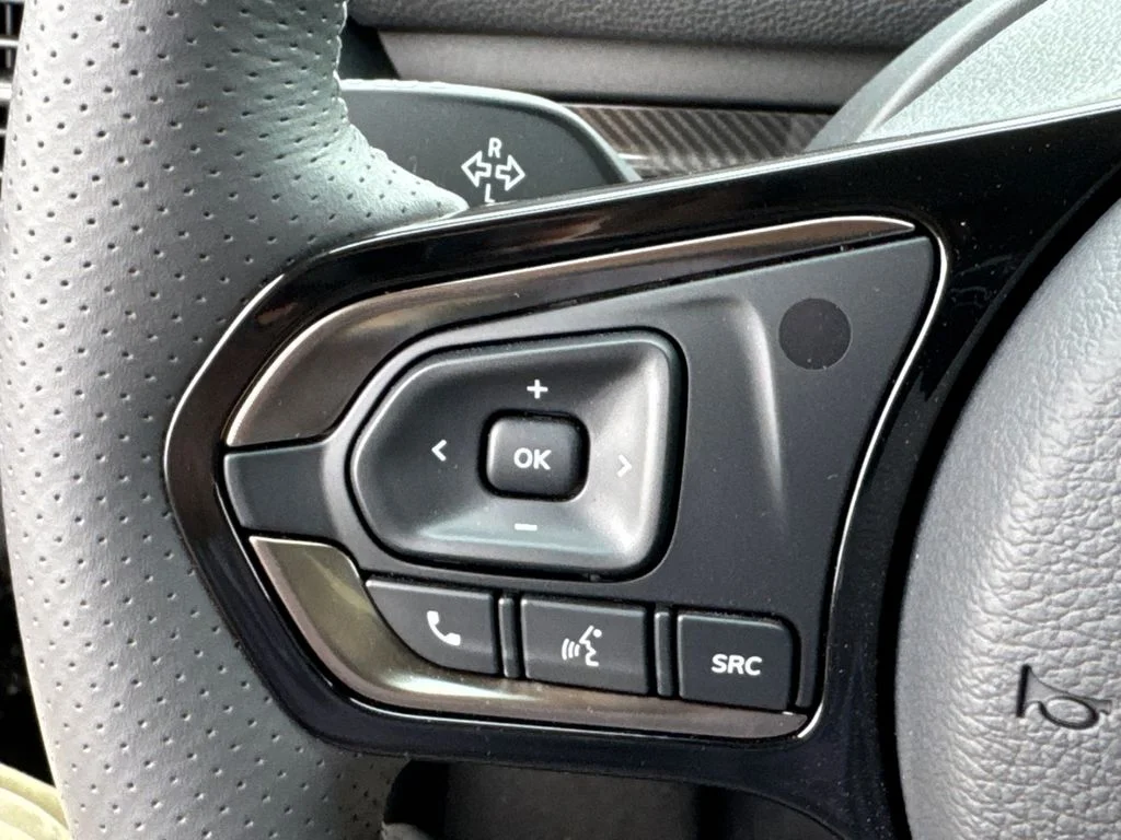 2025 VinFast VF 8 Eco - Photo 31
