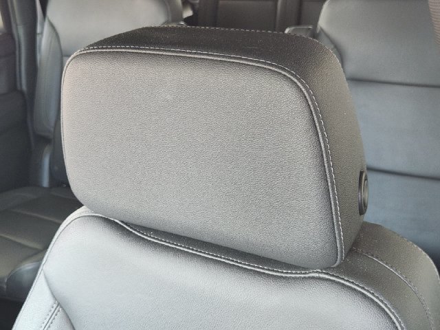 2023 Chevrolet Suburban Z71 - Photo 24