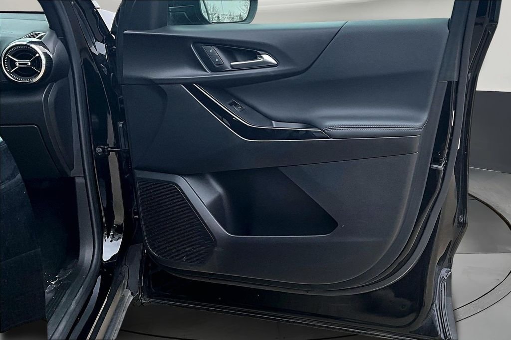 Used 2025 Black Chevrolet LT image 28
