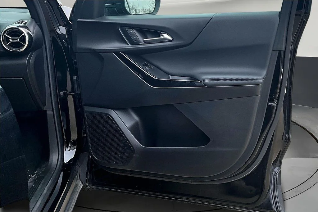 Used 2025 Black Chevrolet LT image 28