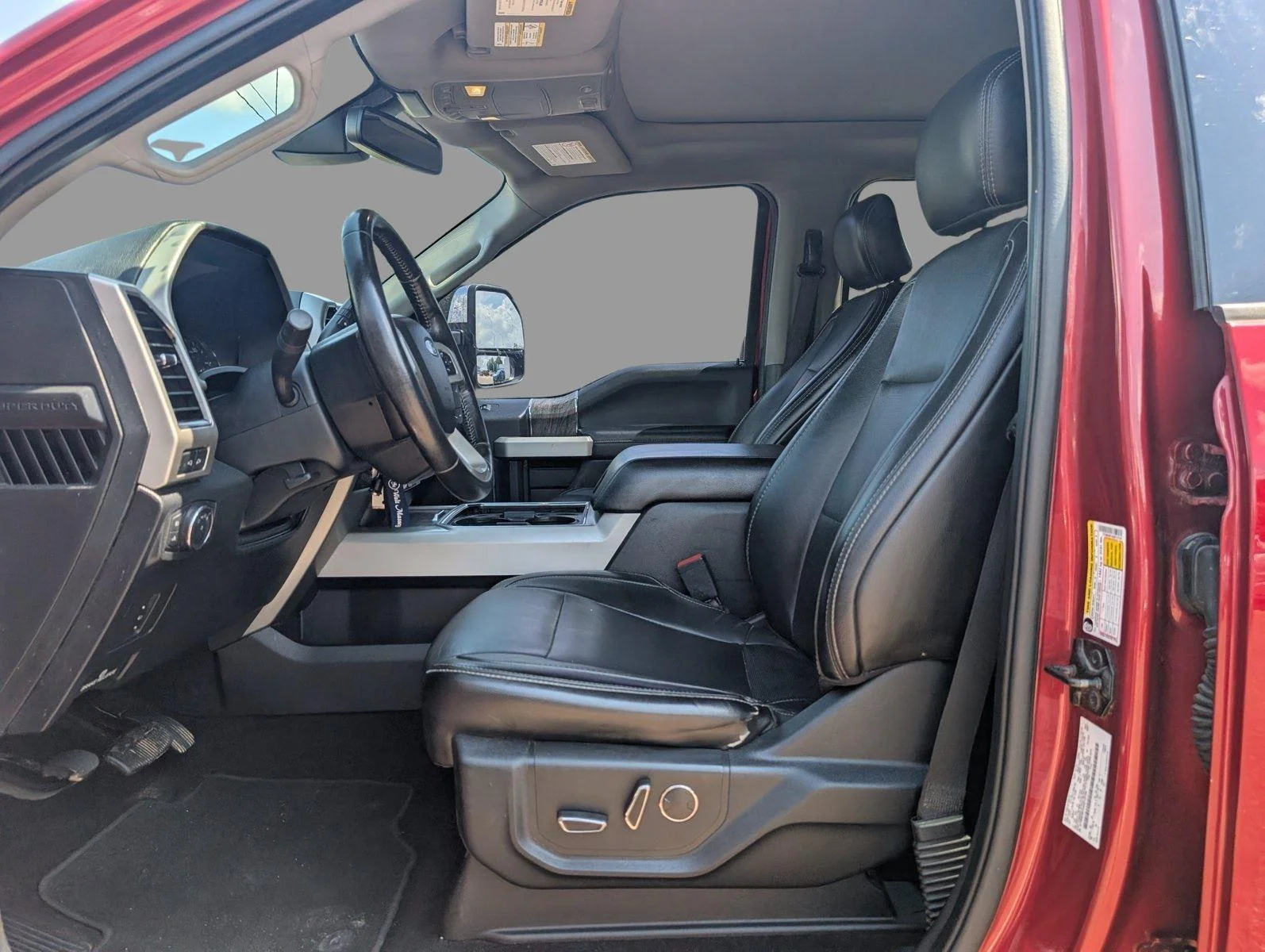 Used 2019 Ruby Red Metallic Tinted Clearcoat/Stone Gray Ford Lariat image 17