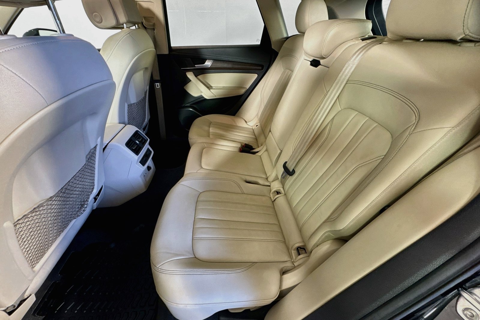 Used 2022 Mythos Black Metallic Audi Premium image 23