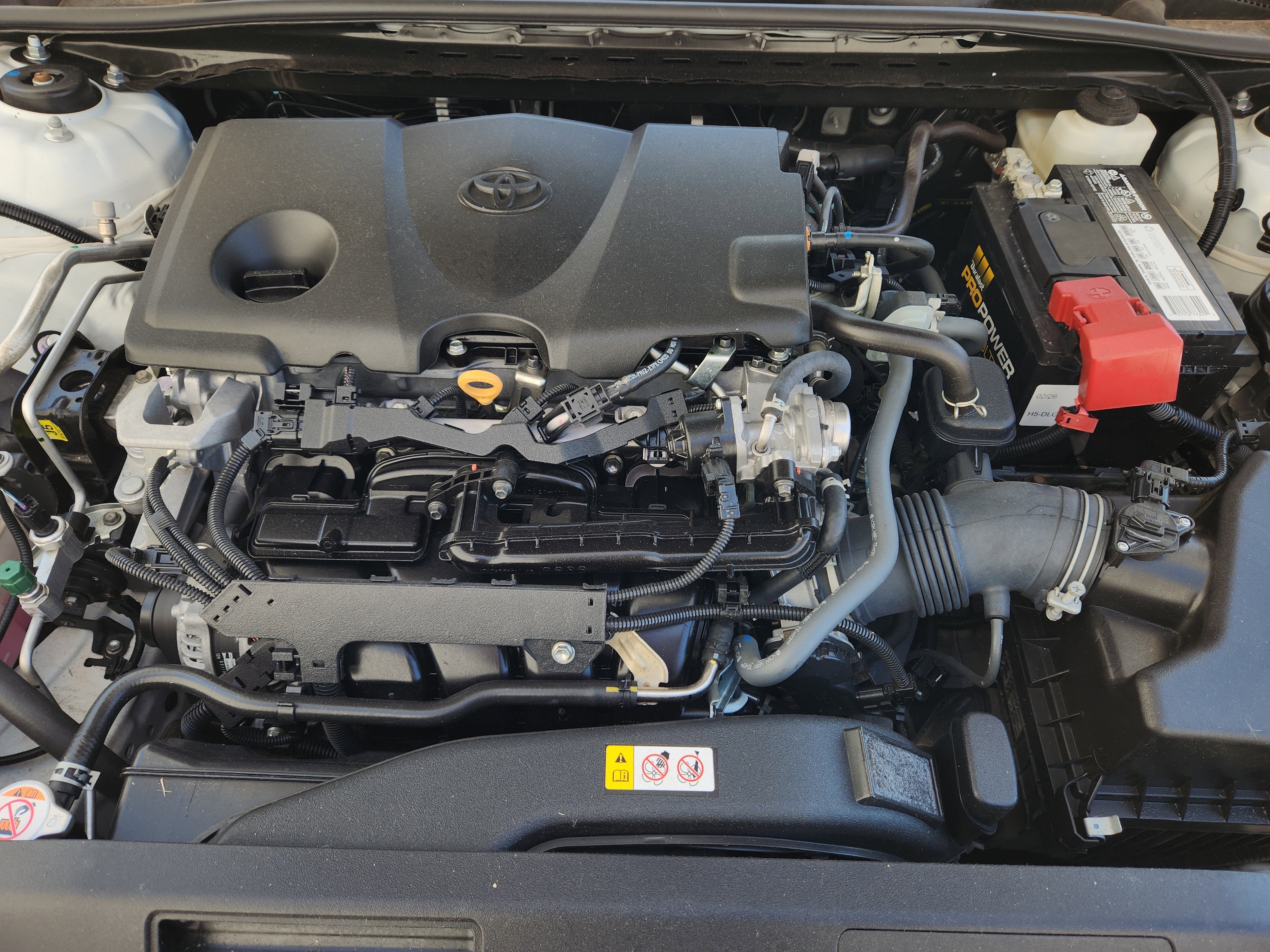 Used 2023 Ice Cap Toyota SE image 31