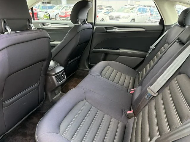 Used 2014 Red Ford SE image 21