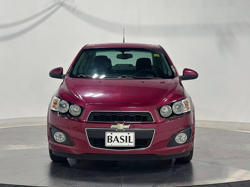 Used 2014 DEEP MAGENTA METALLIC Chevrolet LT image 9