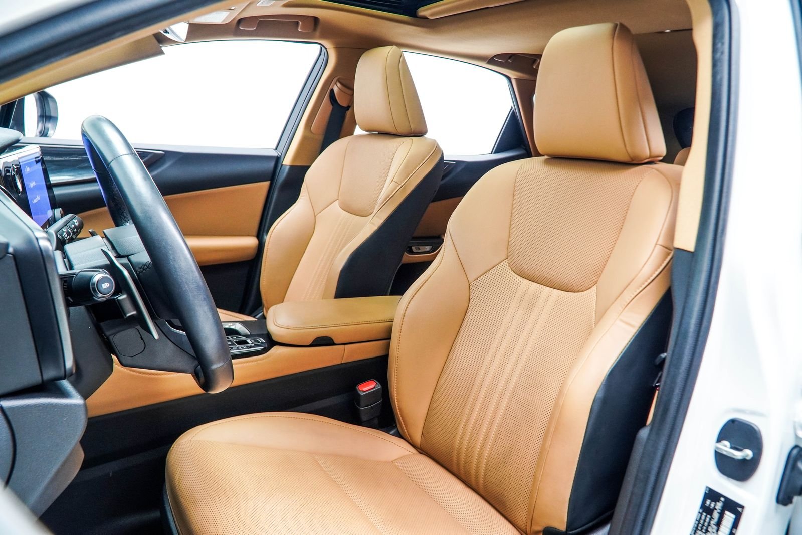 Used 2023 White Lexus 350 Premium image 37