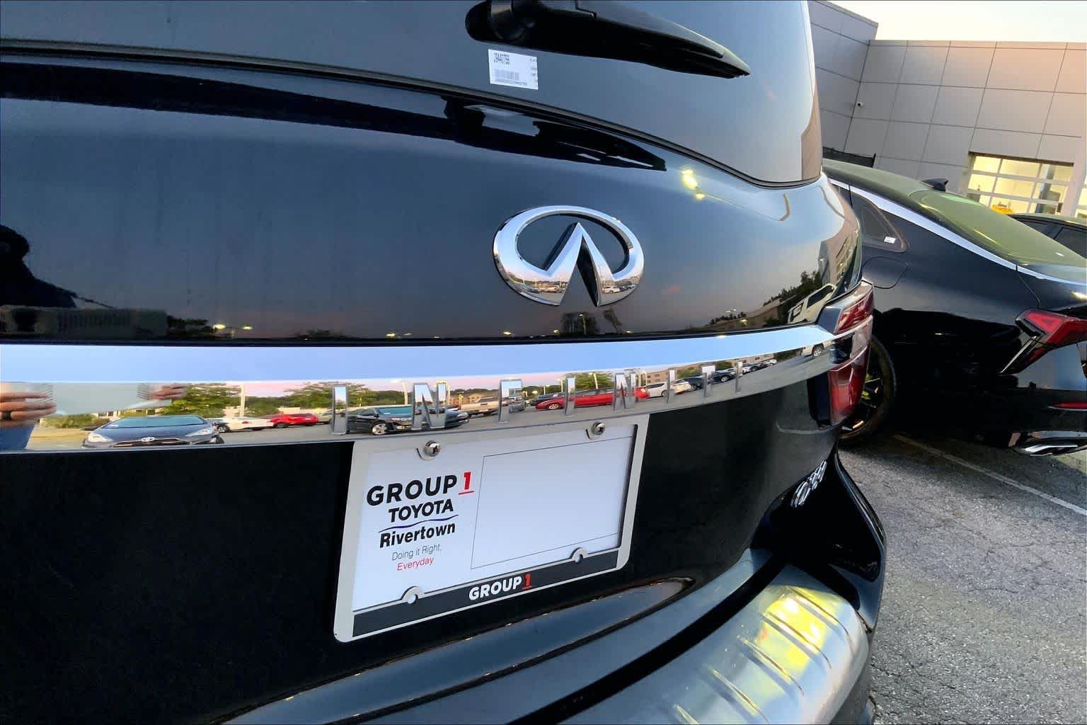 Used 2018 Black Obsidian INFINITI  image 28