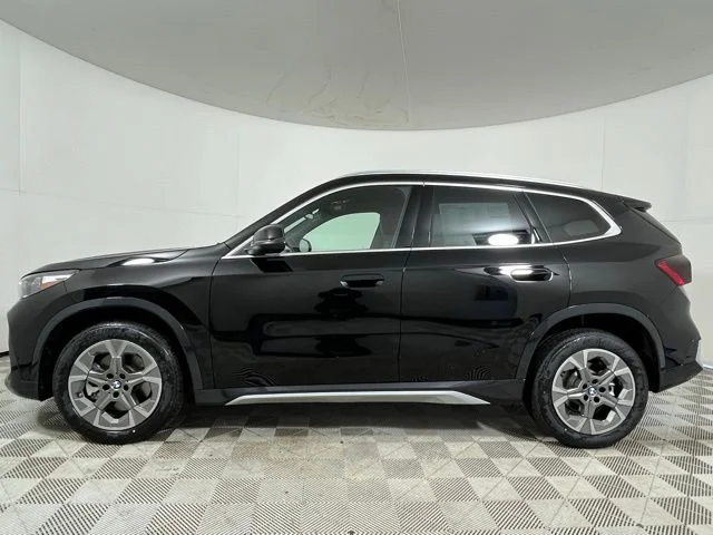 New 2026 Jet Black BMW xDrive28i image 4
